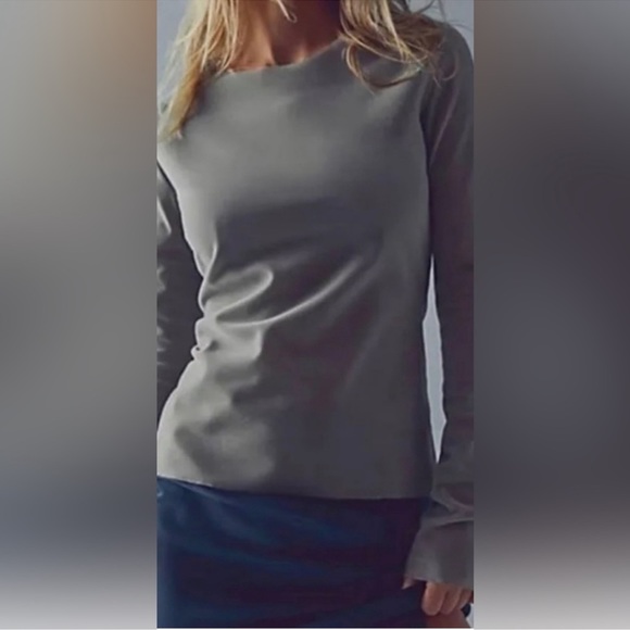 FP INTIMATELY LARGE GREEN LS VELVET FEEL SEMISHEER TOP - Picture 2 of 5